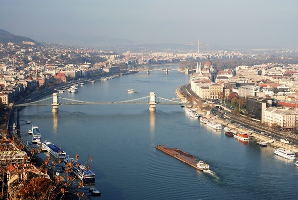 43_30308965_Budapest_aerial_view_with_Danube_river_Vacclav